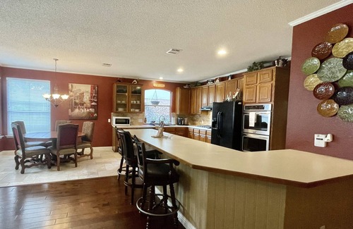 McNeil House | Spacious Family & Business Travel Friendly Home