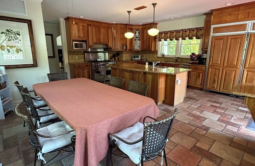 Westhampton House | Spacious Family Compound in beautiful Westhampton with private Tennis Court
