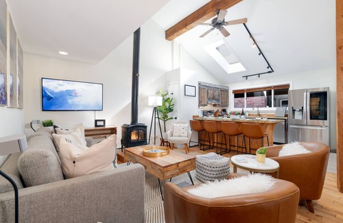 Telluride House | Spacious Family Friendly Mainstreet Townhome - Downtown Telluride