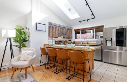 Telluride House | Spacious Family Friendly Mainstreet Townhome - Downtown Telluride