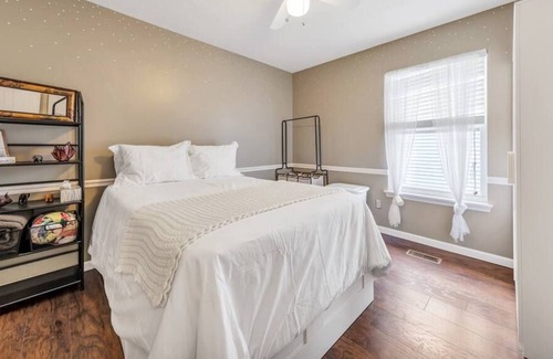 The Gate House | Spacious & Family Friendly | Private Home