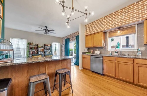 The Gate House | Spacious & Family Friendly | Private Home