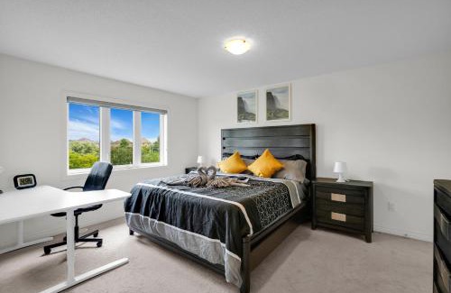 Brampton House | Spacious Family Friendly Vacation home