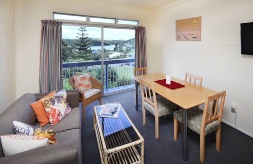 Ostend Apartment | Spacious, Family Friendly, Self-contained 2 Bedroom Units
