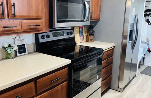 Olathe House | Spacious, Family- Friendly, Gym, King Bed, Fenced Yard