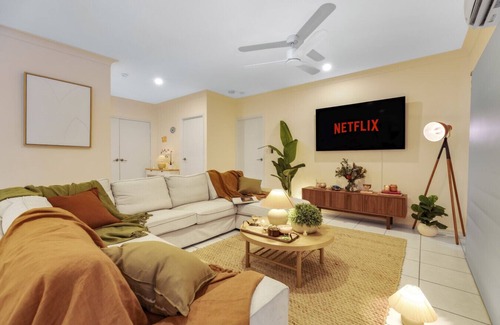 Trinity Park House | Spacious Family Fun: SUV Hire, Games, Fast Wi-Fi