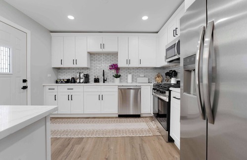 Hanover Park House | Spacious Family Getaway | LCP Collection