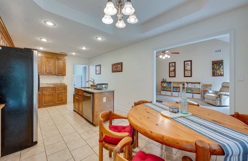 Macon House | Spacious Family Home - 11 Mi to Downtown Macon!