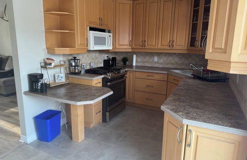 Brampton House | Spacious Family Home in the Heart of Peel Village