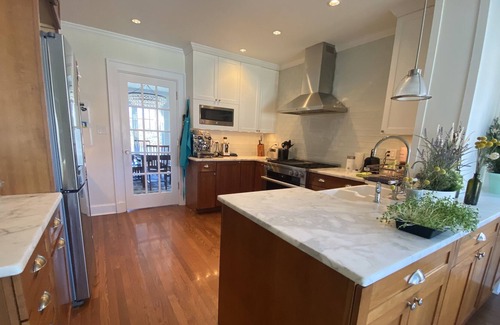 Evanston House | Spacious family home near Northwestern U, Lake Michigan