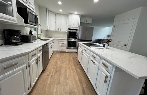 Manteno House | Spacious family home on Walden Lake with in-law suite. Pet-friendly!