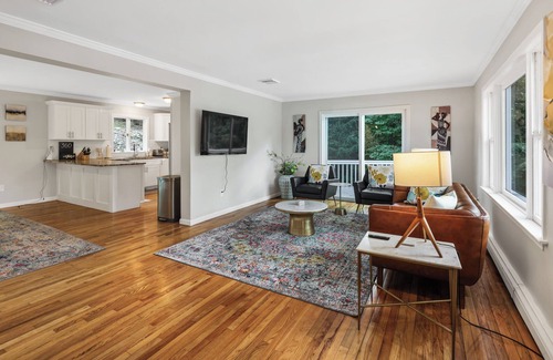 Westport House | Spacious Family Home