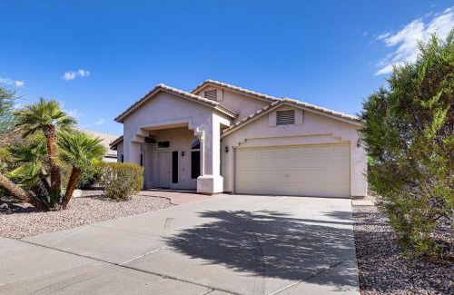 Tempe House | Spacious Family Home with Yard Near Arizona Mills!