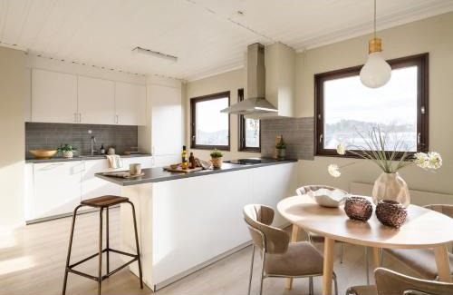 Baerum Municipality Apartment | Spacious family house with private garden 4 bedrooms