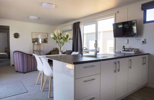New Plymouth CBD Apartment | Spacious Family Retreat in New Plymouth
