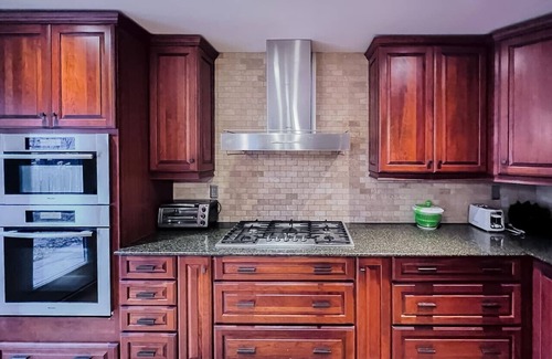 Brampton House | Spacious Family Retreat