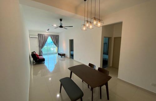 Taman Teh Teng Seng Apartment | Spacious Family Staycation 3BR at Ipoh Uptown