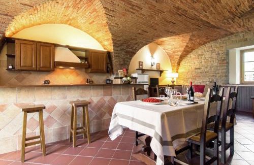 Arezzo House | Spacious farmhouse with pool