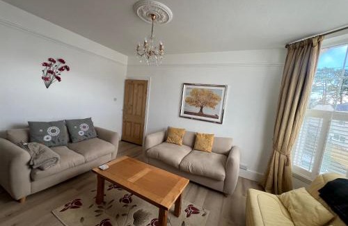 Babbacombe Apartment | Spacious first floor family flat, Sea view
