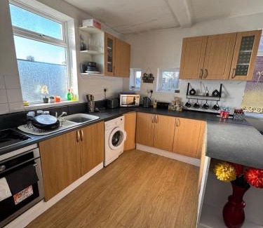 Newcastle-upon-Tyne Apartment | Spacious Flat in Newcastle
