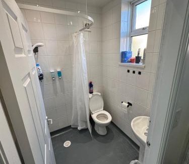 Newcastle-upon-Tyne Apartment | Spacious Flat in Newcastle