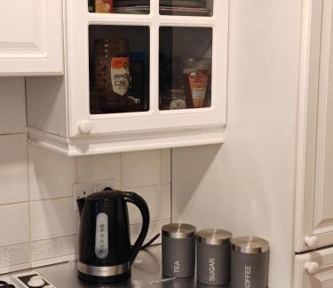 Fairfield Apartment | Spacious flat with free parking in Croydon