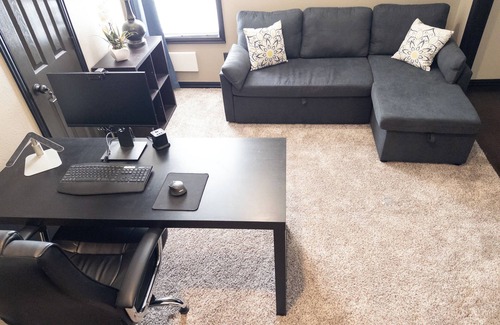 Broken Arrow House | Spacious four-bedroom house in beautiful Broken Arrow. No cleaning fees!