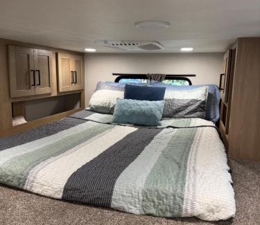 River Ranch Other | Spacious Four room glamping Rv with Tiki bar including golf cart