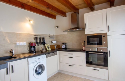 Saint-Germain-et-Mons Cottage | Spacious house with enclosed garden and Wifi in Saint-Germain-et-Mons