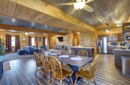 Grubville House | Spacious Franklin County Retreat on 80 Acres!