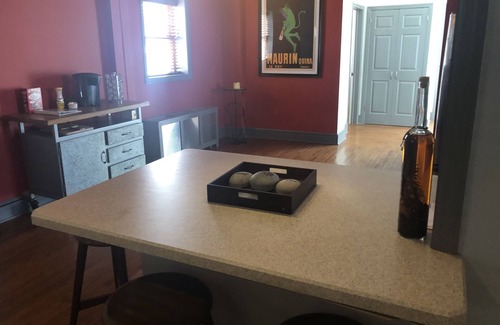 Historic Downtown Lancaster Apartment | Spacious Fully Furnished Apartment, over 2100 sq ft
