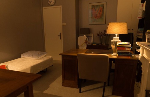 Benoordenhout House | SPACIOUS FURNISHED ROOM .ONLY FREE THURDAY TILL MONDAY