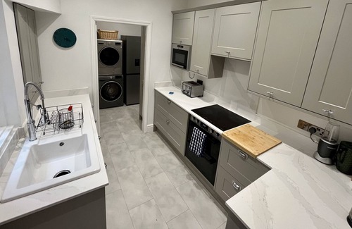 Jesmond Apartment | Spacious Garden Flat in Jesmond