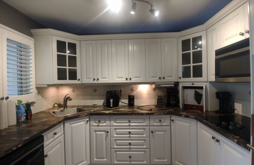 Bowmanville House | Spacious Getaway With Sunroom Near Lake Ontario!