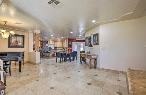 Glendale House | Spacious Glendale Home with Outdoor Kitchen!