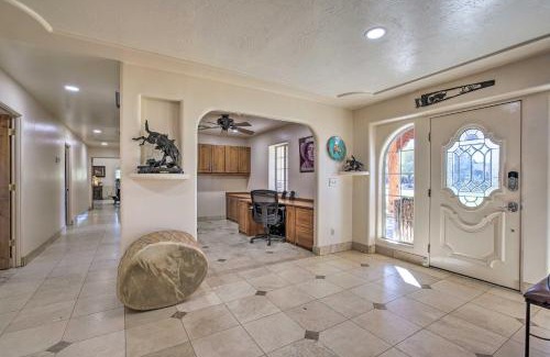 Glendale House | Spacious Glendale Home with Outdoor Kitchen!