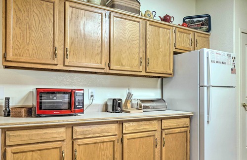 Glendo House | Spacious Glendo House - 1 Mi to State Park!