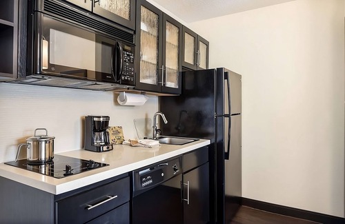Gahanna Resort | Spacious Good-Value Accommodation! 2 Posh Units, Near Central Park Reserve!