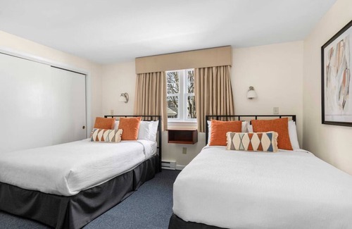 Beverly Hotel | Spacious Good-Value Accommodation | w/Full Kitchen & Minutes to Peabody Museum