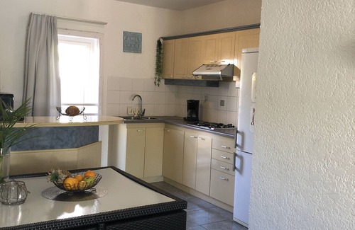 Flic-en-Flac Villa | Spacious ground floor villa 5 mins walk to beach, shops and entertainment.