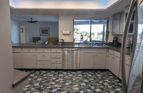 Gulf Harbors House | Spacious Gulf water front 4B/3B, pet friendly & pool. Boat lift not included.