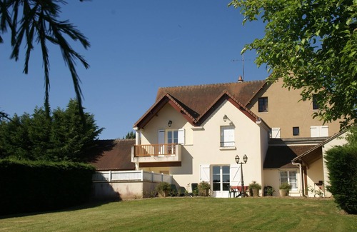 Faverolles House | Spacious holiday home with pool in Faverolles
