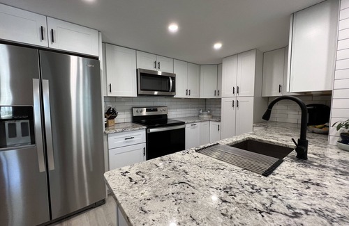 Southgate House | Spacious Heated Pool Home. Close to Siesta Beach!