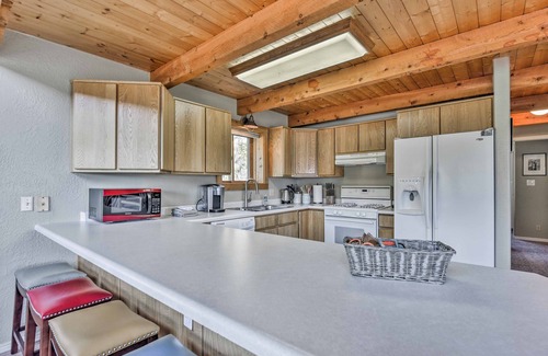 Eden House | Spacious Hilltop Cabin w/Deck & Scenic Views!