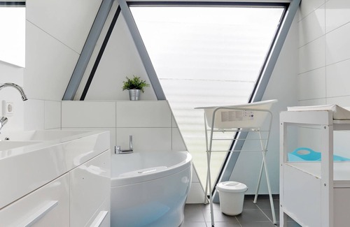 Noordwolde House | Spacious holiday home in Noordwolde with garden