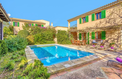 Petra House | Spacious Holiday Home “Can Casta” with Pool, Wi-Fi, Terrace & Garden