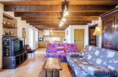 Saint-Nexans House | Spacious Holiday Home in Saint-Nexans with Terrace