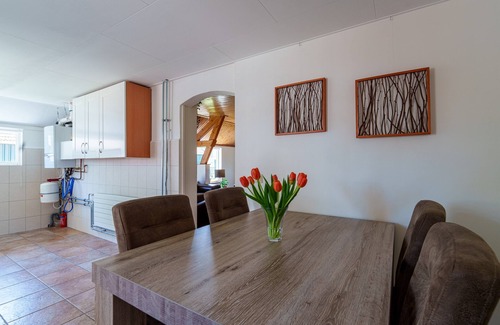 Knegsel House | Spacious holiday home in rural surroundings