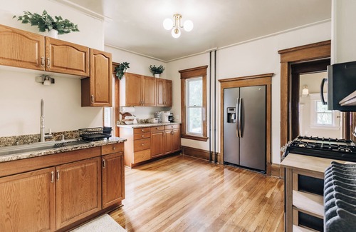 Payne - Phalen House | Spacious Home 6 Minutes from Downtown St. Paul