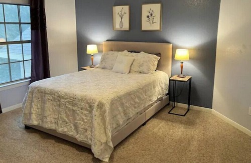 Mission House | Spacious Home for Large Family Gatherings